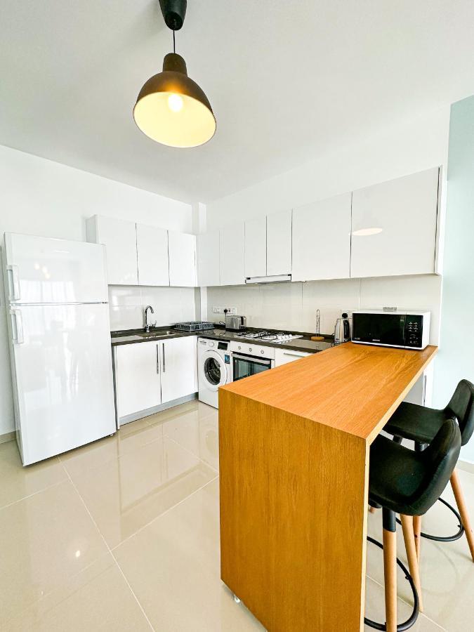 Perivolia tou Trikomou Luxury Sea View Two Bedroom Apartment In Caesar Resort & Spa, Long Beach מראה חיצוני תמונה