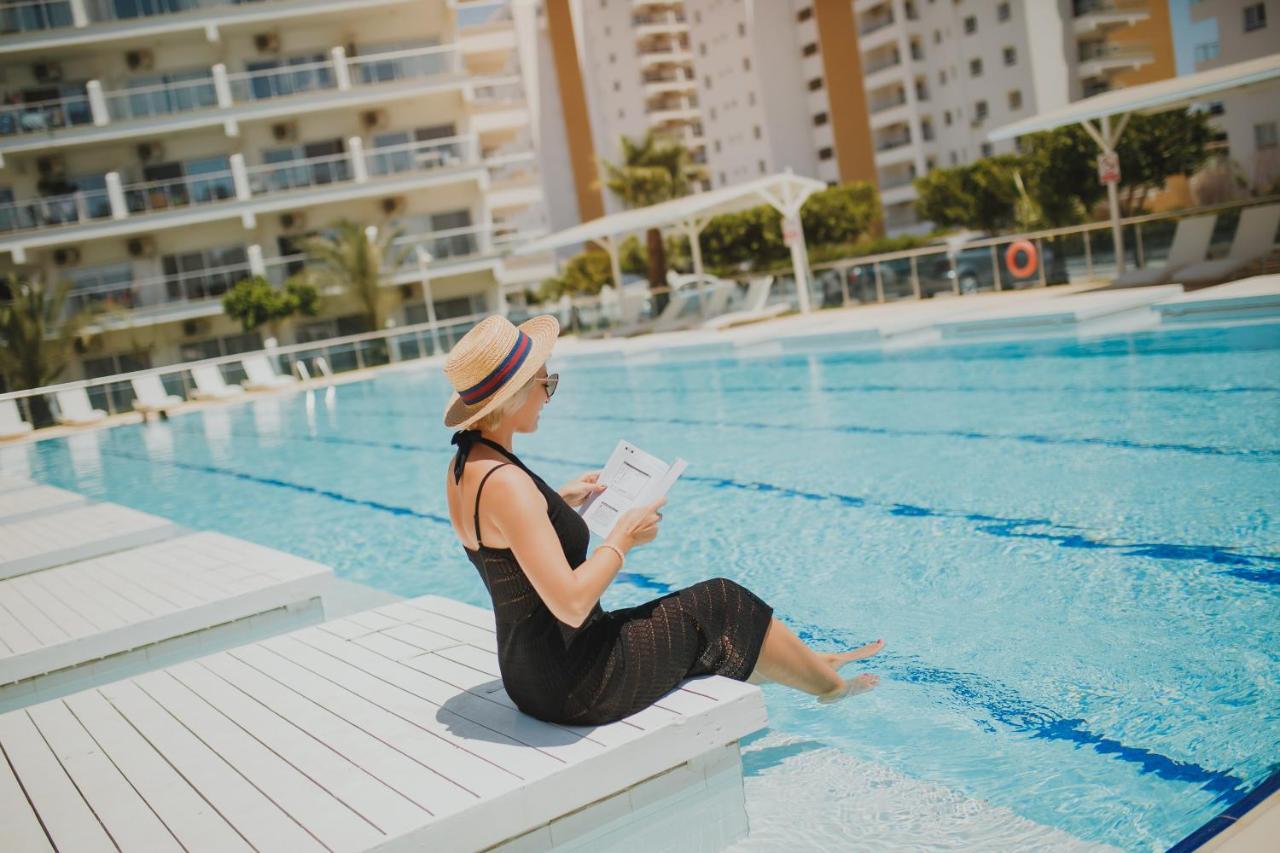 Perivolia tou Trikomou Luxury Sea View Two Bedroom Apartment In Caesar Resort & Spa, Long Beach מראה חיצוני תמונה